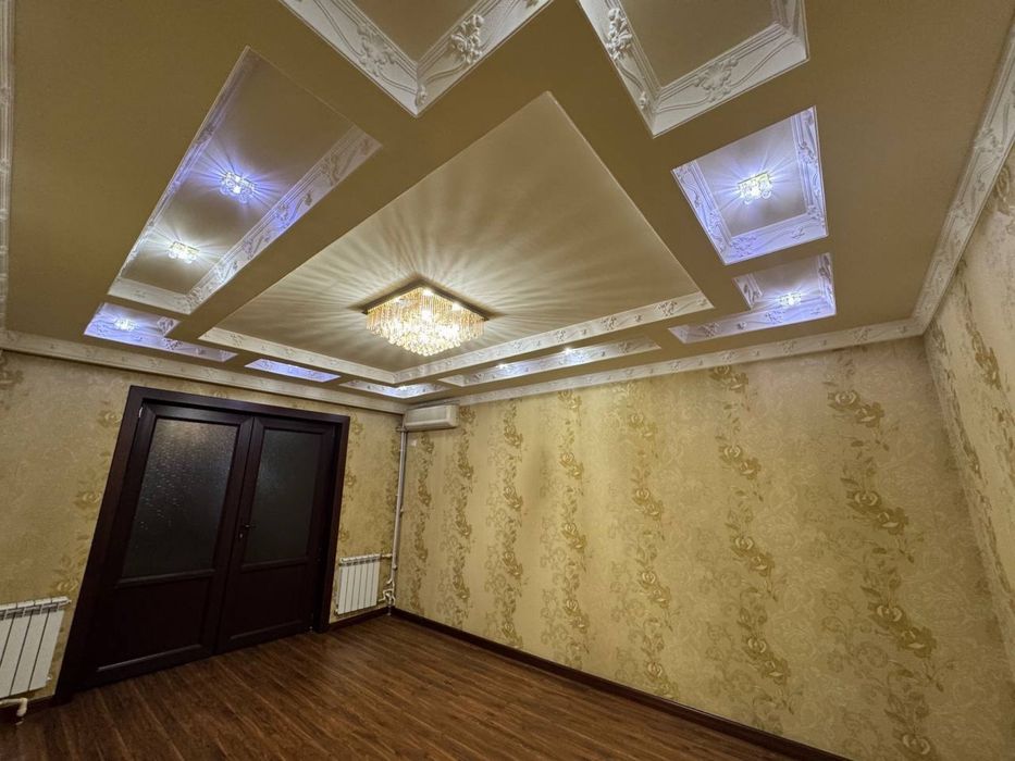 Госпитальный Базар 5/7/9 улучшенка 4 спальни