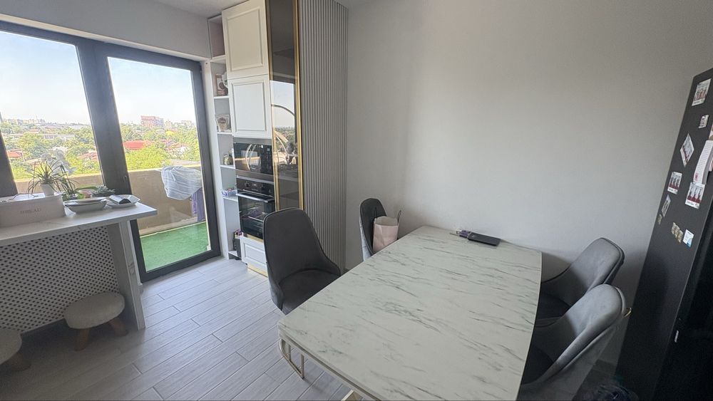 Apartament cu 3 camere