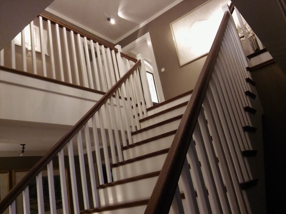 Scări din lemn  stratificat calitate premium