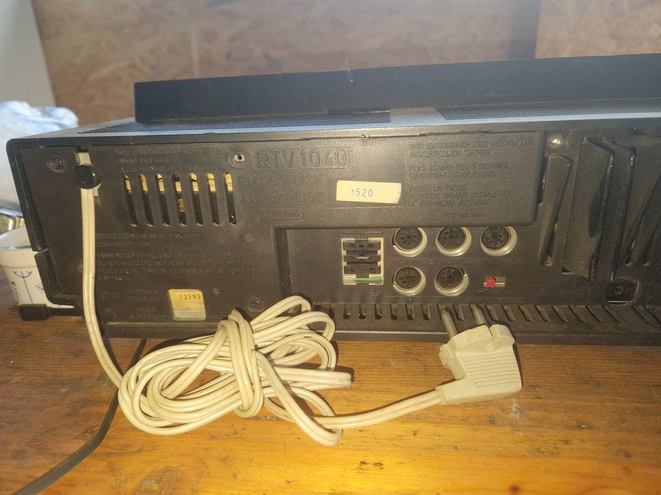 Radio cu stație Grundig
