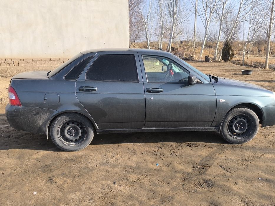 Priora 2011yil metani bor