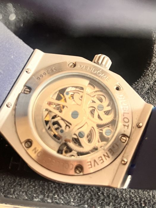 Срочно продам часы HUBLOT