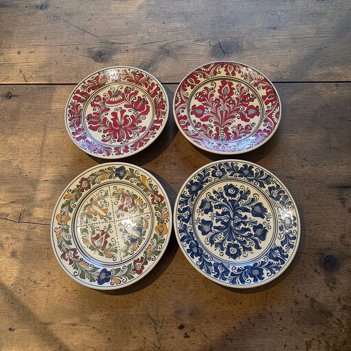 Obiecte traditionale romanesti-Covoare-Cani-Farfurii pictate-Carpete