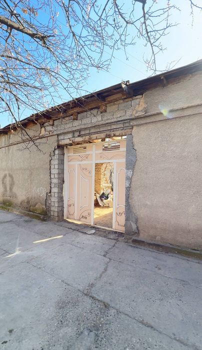 Продается дом земля 2,5 соток городе