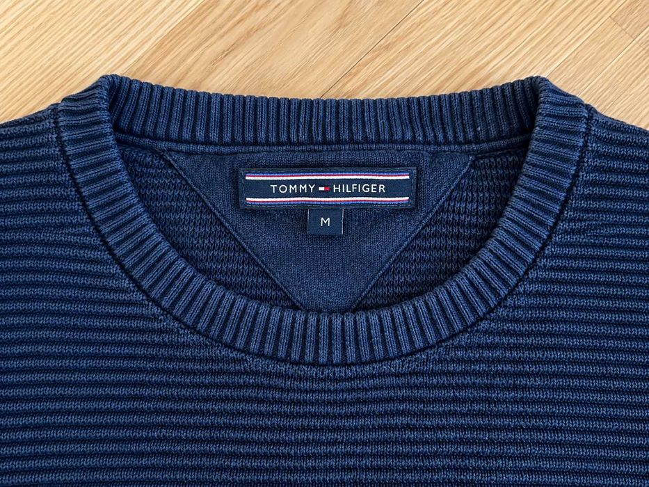 Pulover Tommy Hilfiger din bumbac – bleumarin – Mărimea M