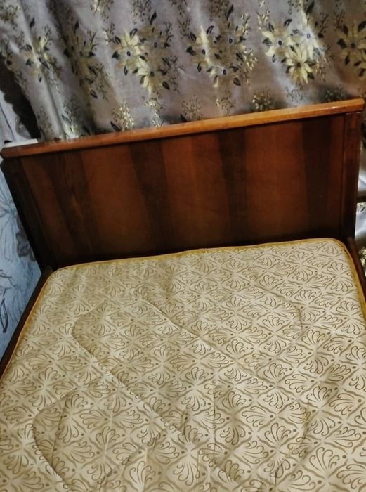 Продам кровать б/у
