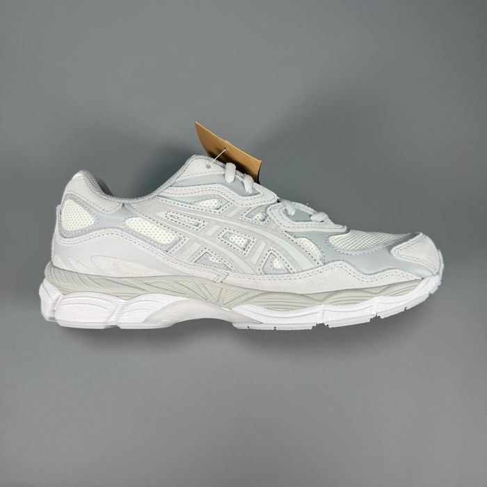 ASICS GEL-NYC Cream/Cloud Grey.