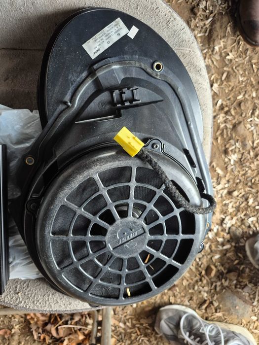 Съббуфер с усилвател Bose 156mm