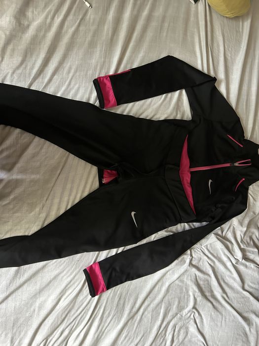 Анцузи за жени и момичета