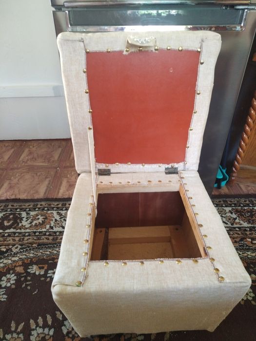 Продам пуфик с доставкой