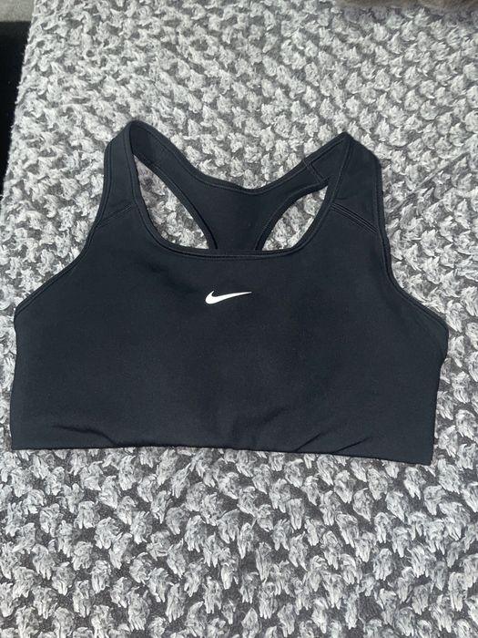 Vând bustieră NIKE originală