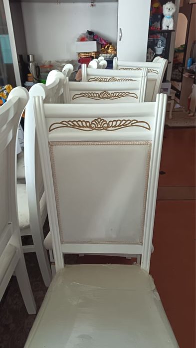 Продам стулья для гостиной