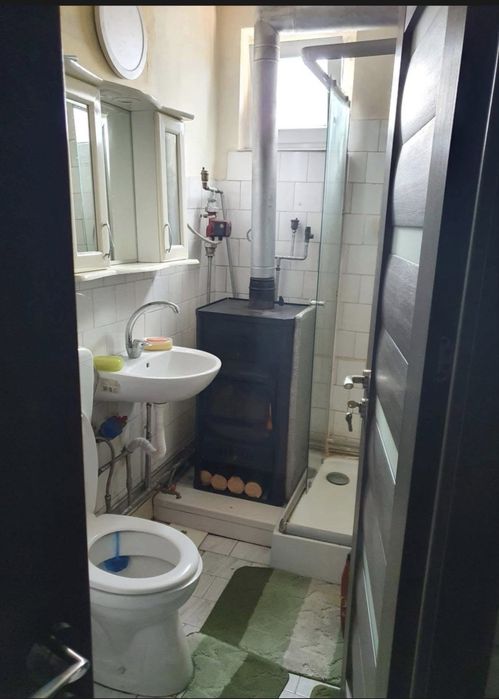 Vand apartament 2 camere in zona centrala