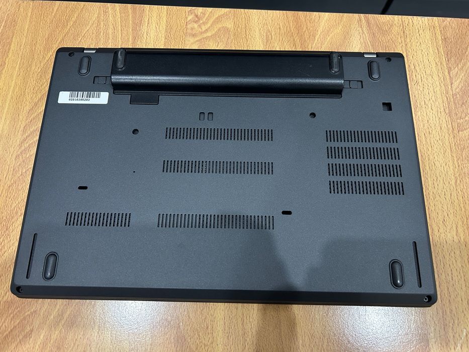 Като нов! Лаптоп Lenovo T480 i7/32GB RAM/1TB SSD, ТЪЧ, 3 мес. гар.!