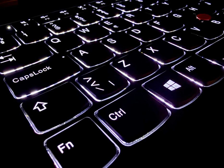 15.6"FHD IPS/Lenovo ThinkPad P15/i7-10850H/32GB/512GB SSD/RTX 3000-6GB