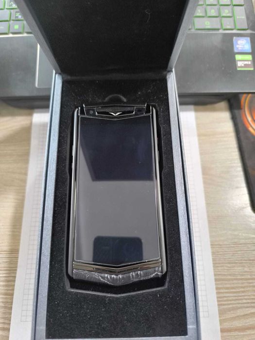 Мобильный телефон Vertu