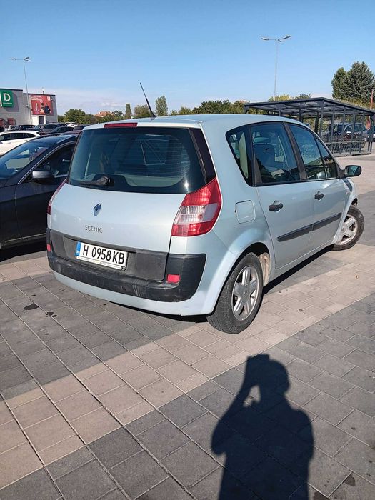 Продавам Рено Сценик