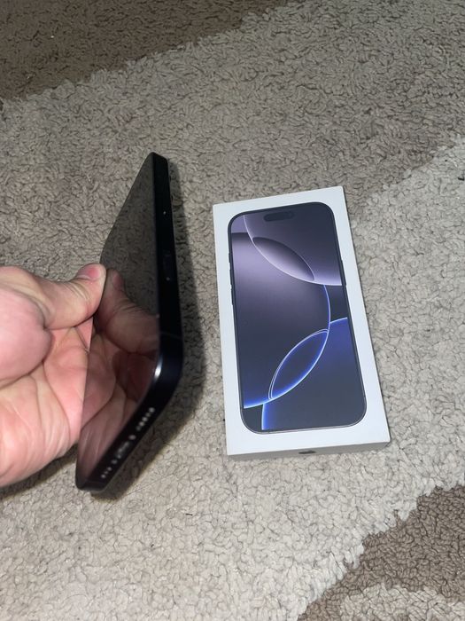 Продам iphone 16 pro