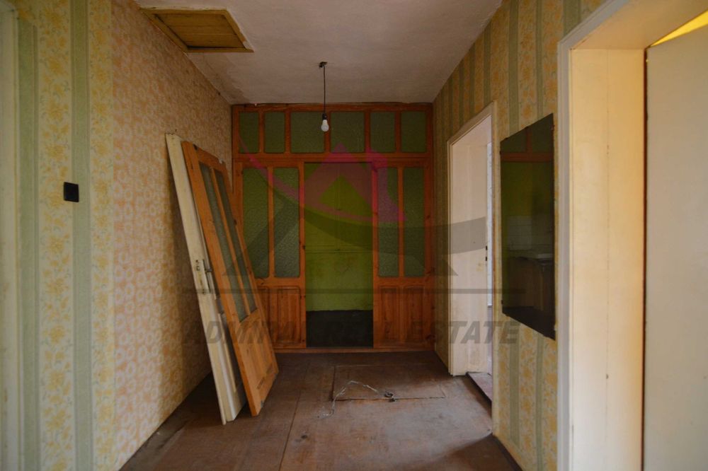 Продава се Къща в Варна, Левски - 150 кв.м за 1100 €/кв.м - Снимка #5