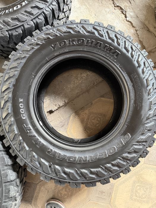 Yokohama Geolander M/T 285/70 R17