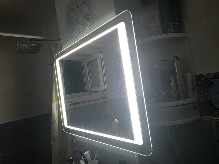 Oglindă baie cu led