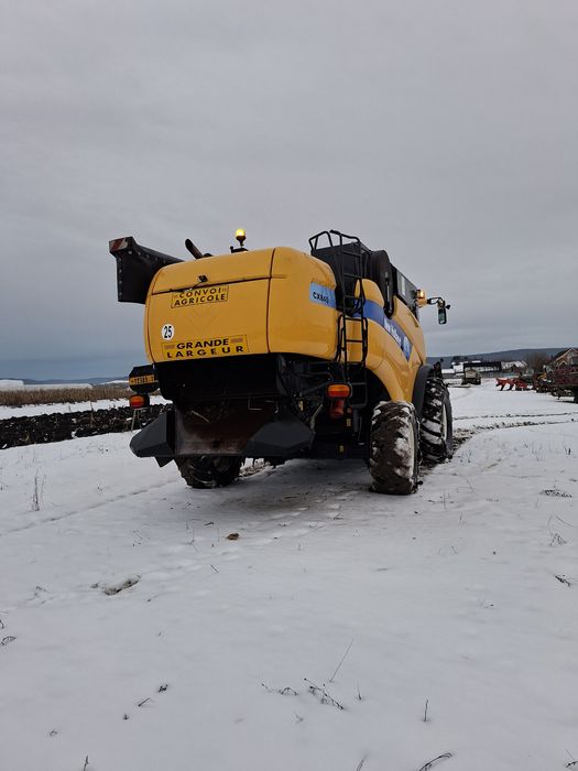 Vând combină New Holland cx 840