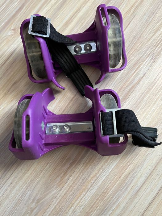 Ролкови кънки, закрепящи към всякакъв вид обувка