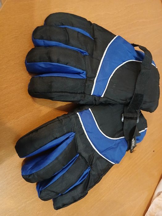 Скиорски ръкавици