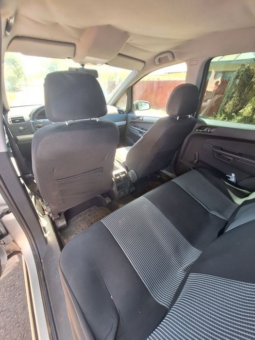 Opel Zafira B.  1.6 benzină