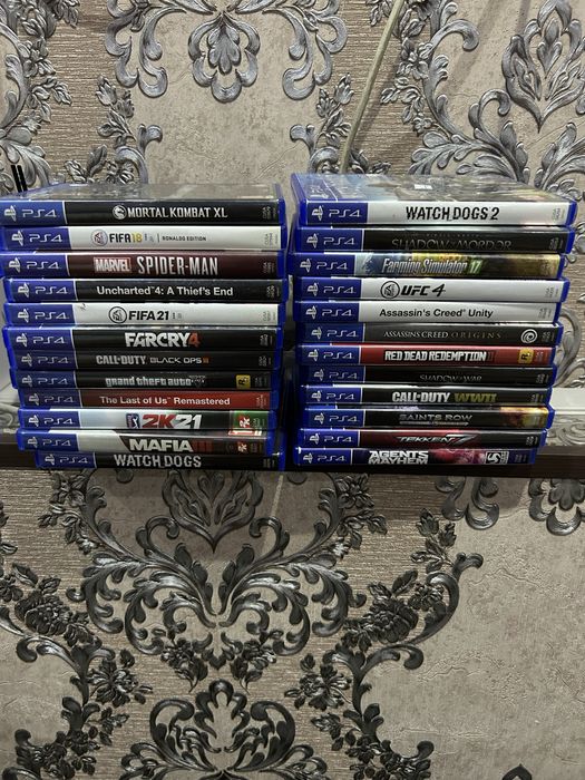 Продам Playstation 4 лимитированной версии