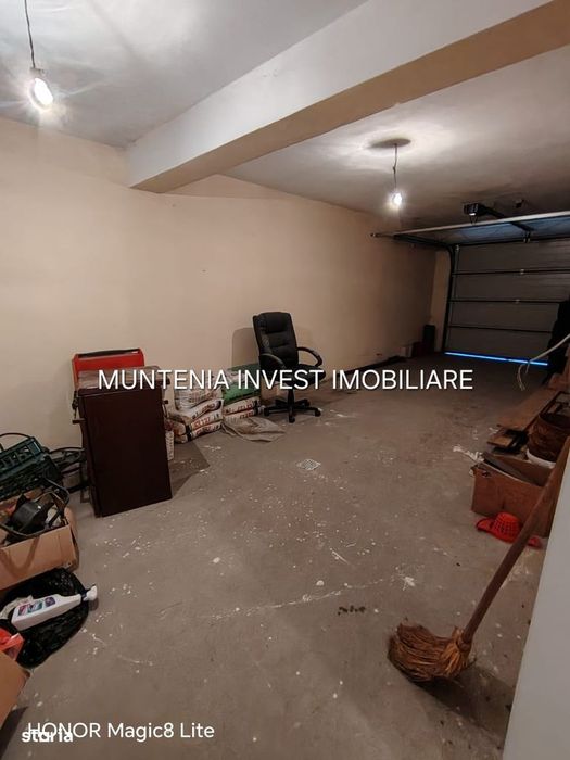 Oportunitate! Casă spațioasă, zona centrală - Pitești