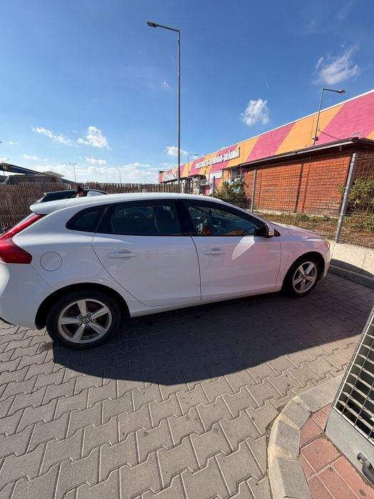 VOLVO V40 1.6 D - 2014