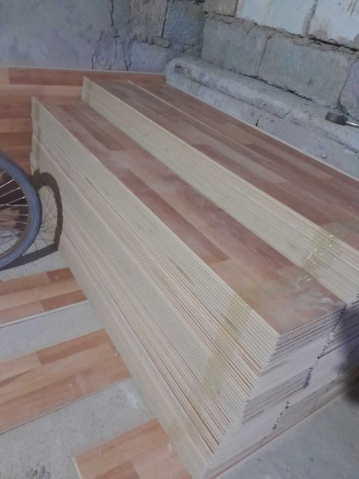 Ламинат, паркет 70кв