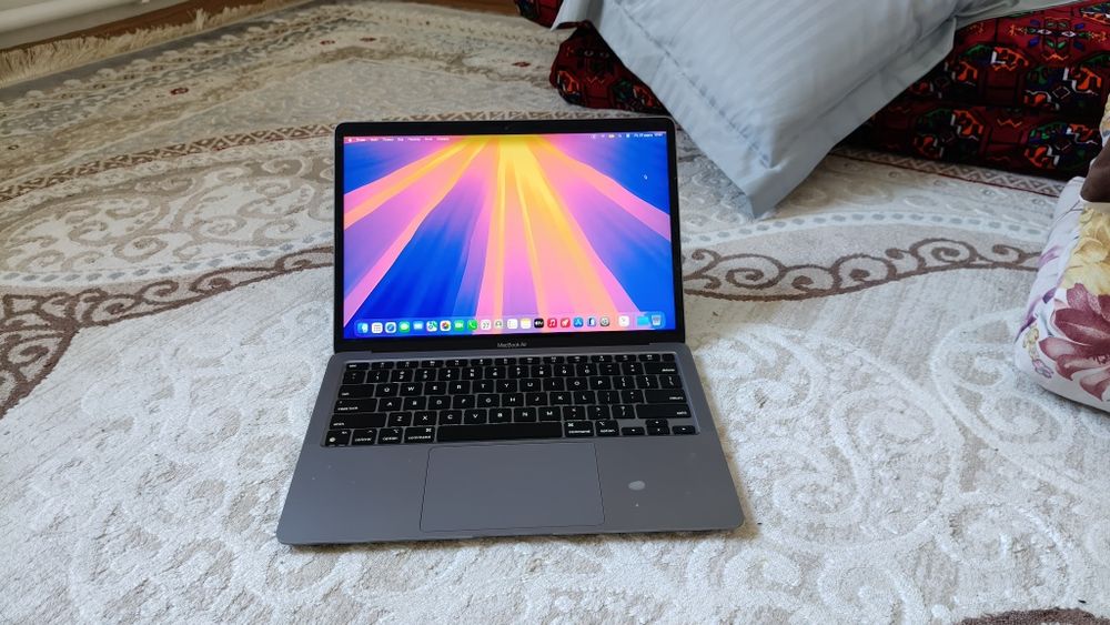 MacBook продам для