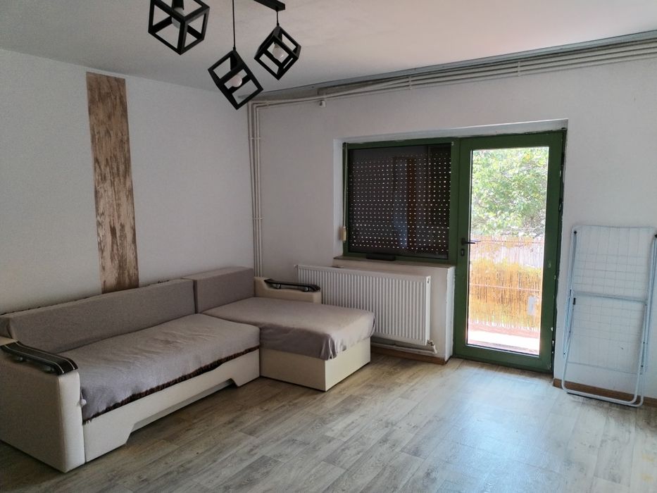 Închiriez apartament 2 camere parter Brazdă