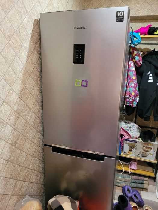 Холодильник SAMSUNG