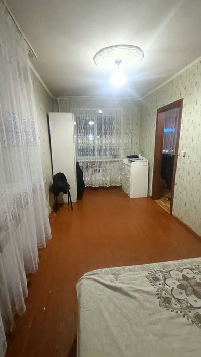 Продам 2 ком квартиру в районе кинотеатра Казахстан