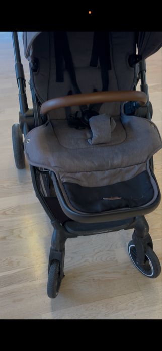 Cărucior Kinderkraft sport, roți foarte bune, cu husă ploaie