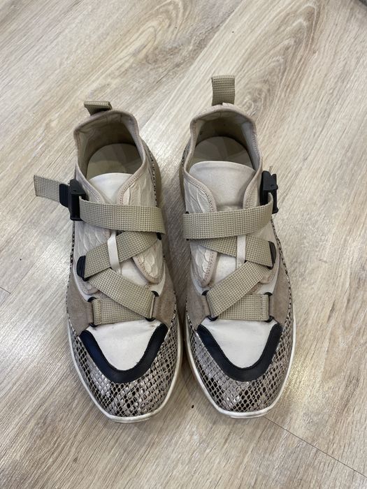 Спортни сникърси