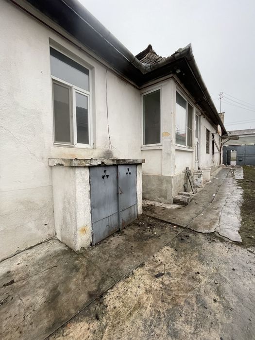 Vand apartament in casa