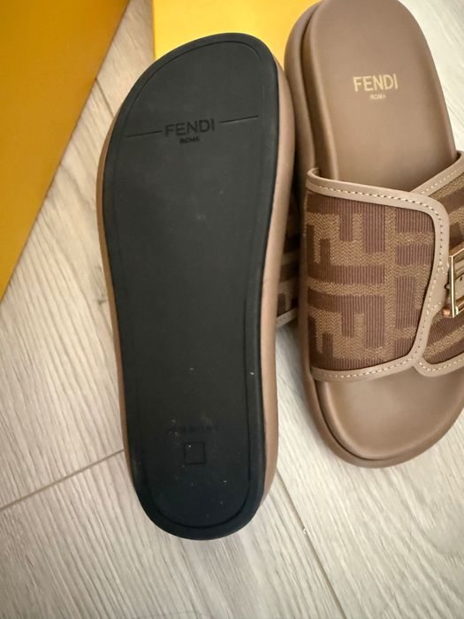 Нови дамски чехли FENDI размер 36