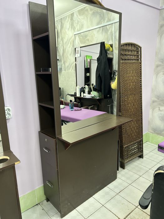 Шкаф для парикмахерской