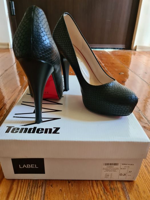 Дамски обувки Tendenz