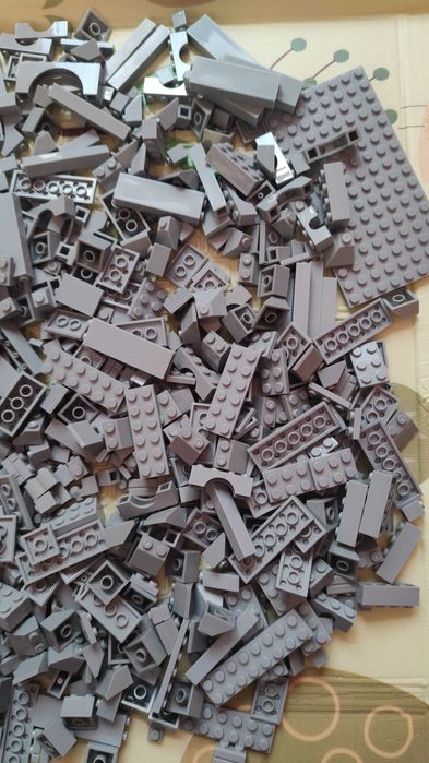 Конструктор на части,тип лего - 1кг.