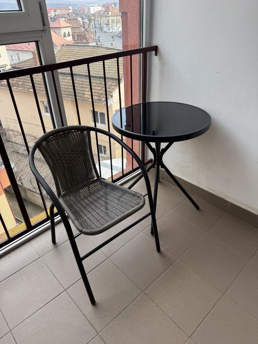Masa cu scaune balcon