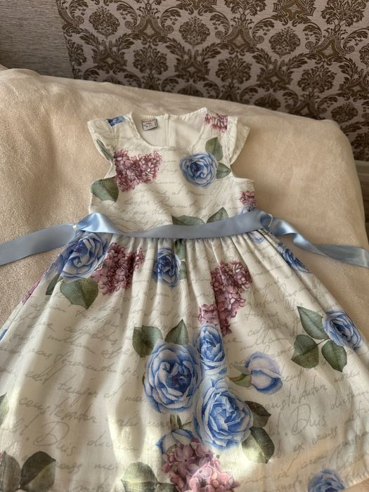 Продам платья детское
