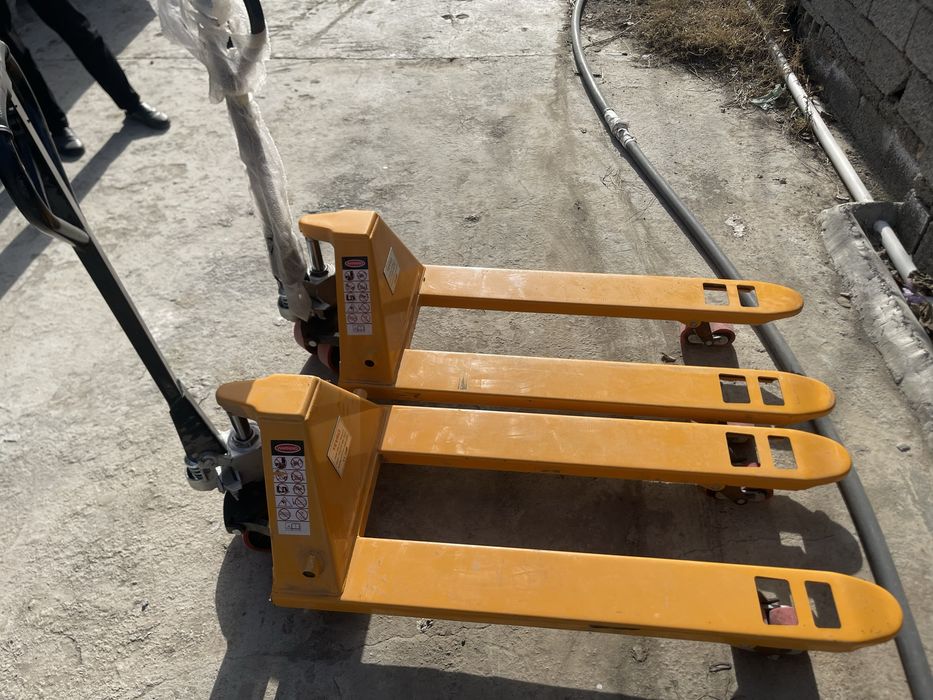 Сдаетя в аренду рохля транспалет, подемник штаблер, Roxli arenda