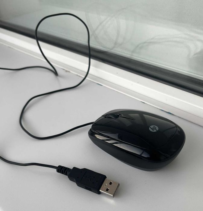 Продам мышку на ноутбук Logitech