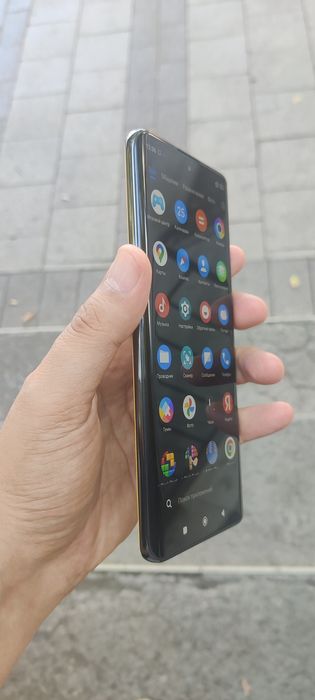 Продам телефон Poco X7.