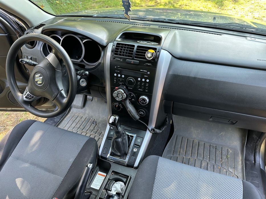Vând Suzuki Grand Vitara